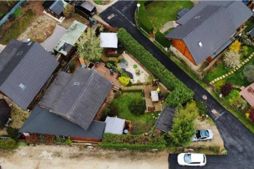 Dans Un Parc Privatif Arbore Chalet Reau